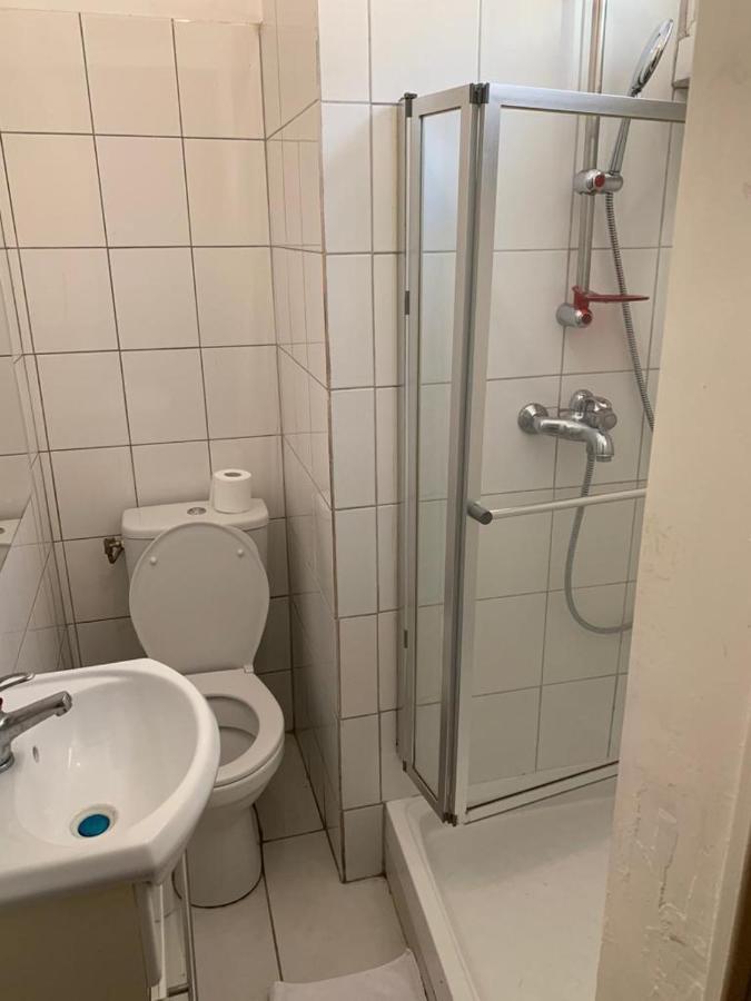 Joli 2 Pieces A Pontoise Apartment Екстериор снимка